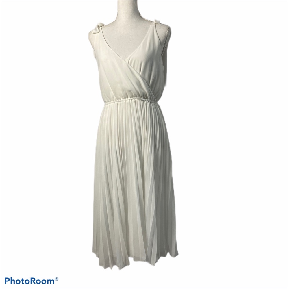 Summer Ali & Jay White Elegant Pleated Midi Dress